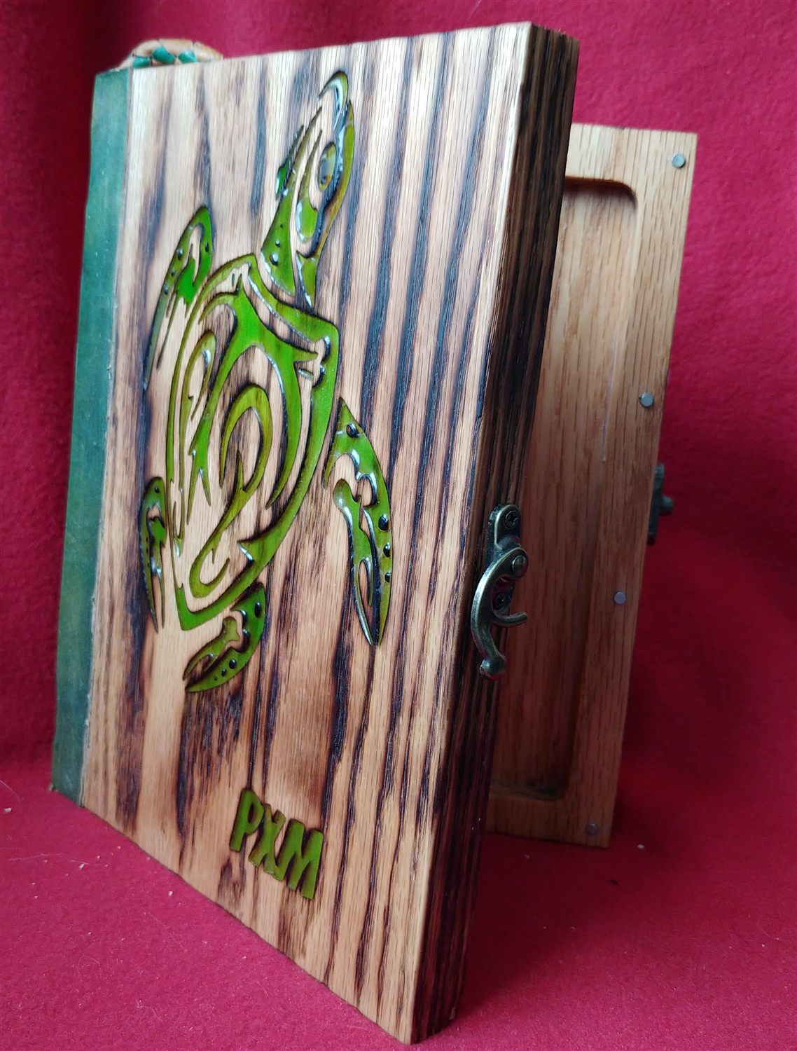 Sea-turtle D&D book box — handmade by QCraft