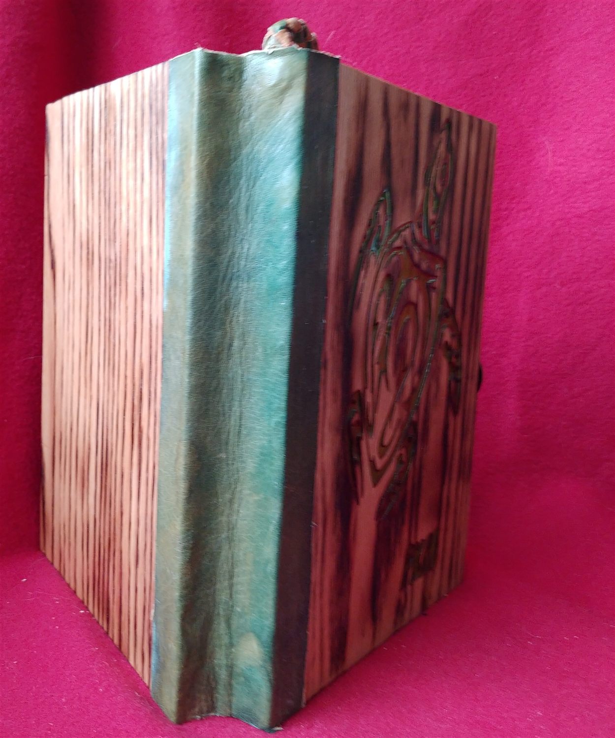 Sea-turtle D&D book box — handmade by QCraft