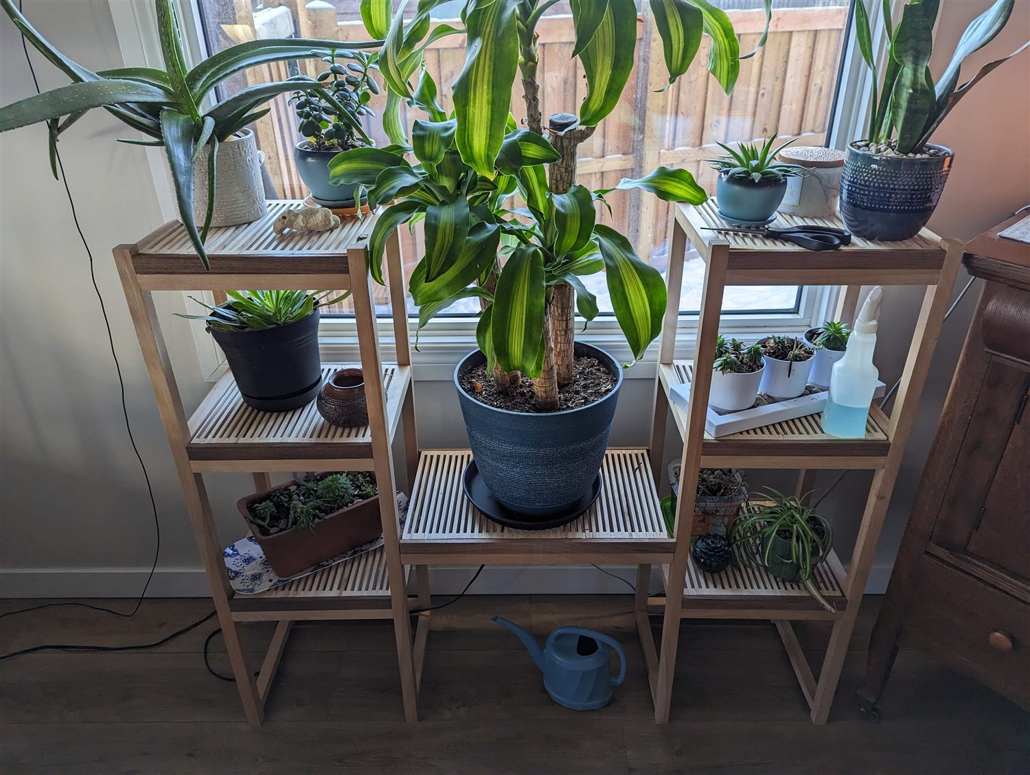Plant stand — handmade by QCraft